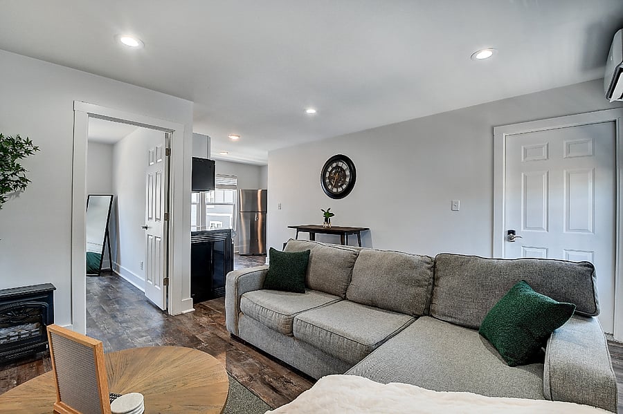 Furnished Finder property 711023_1 photo 4
