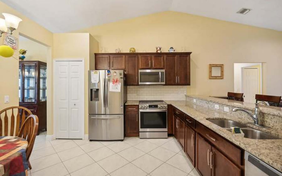 Furnished Finder property 711158_1 photo 3