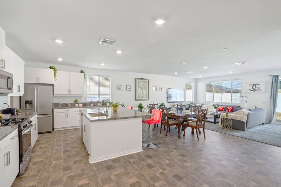 Conveniently located kitchen, just steps from the living room for easy entertaining!