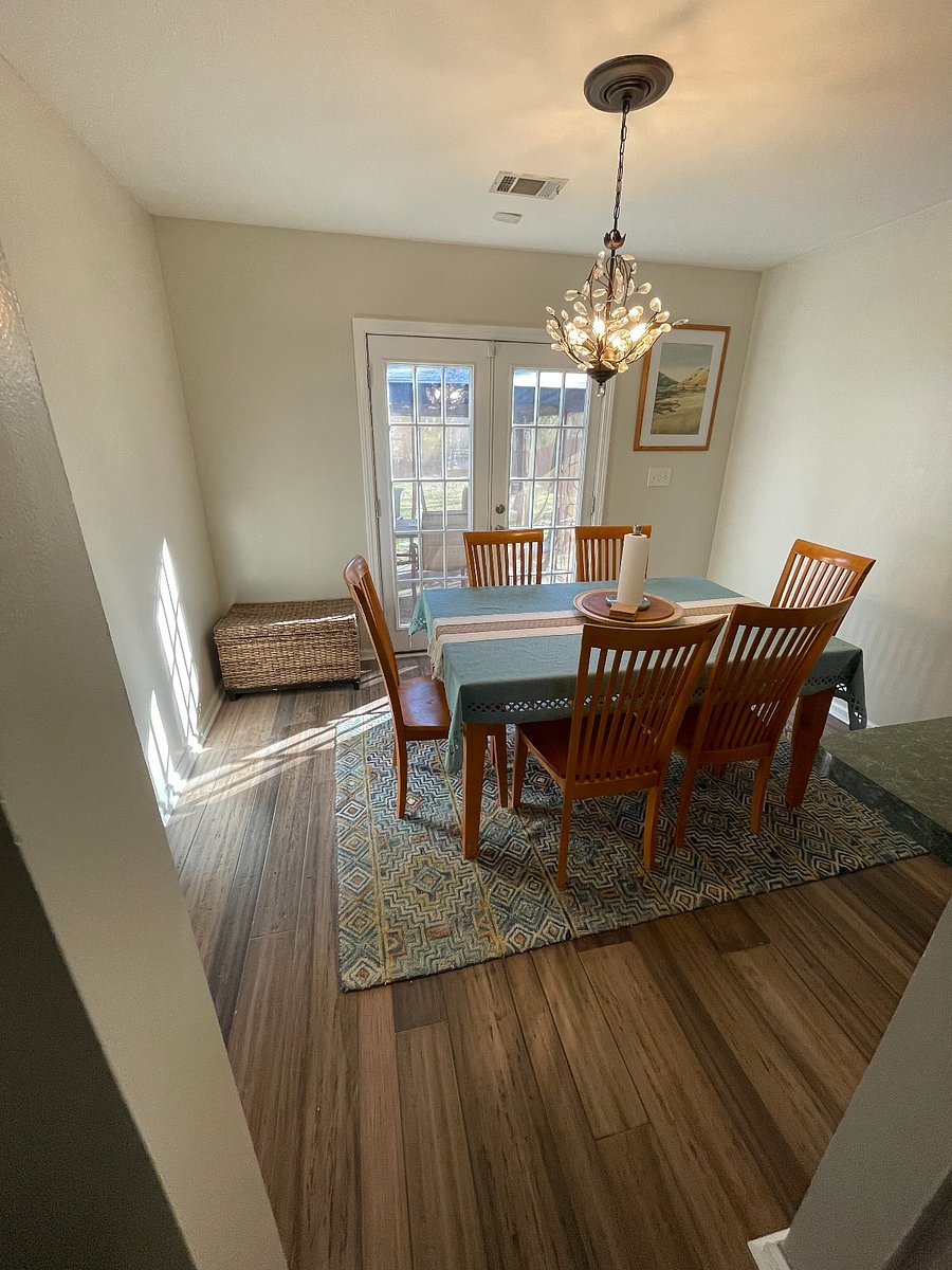 Dining Room next to the kitchen