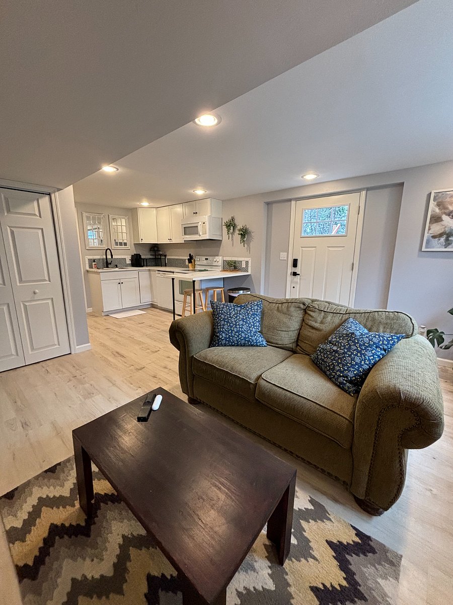 Furnished Finder property 711260_1 photo 1