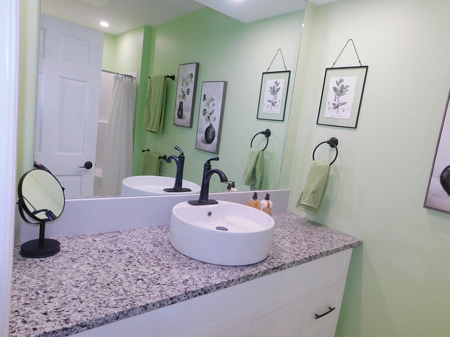 Downstairs Bathroom
