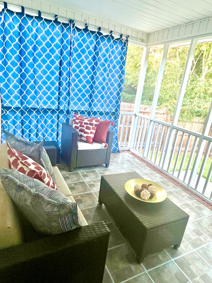 Screen in porch
