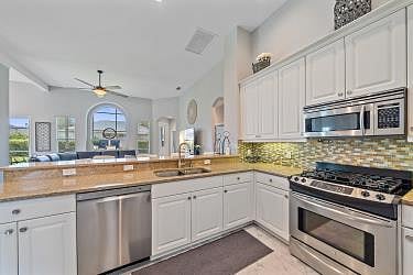 Furnished Finder property 711805_1 photo 8