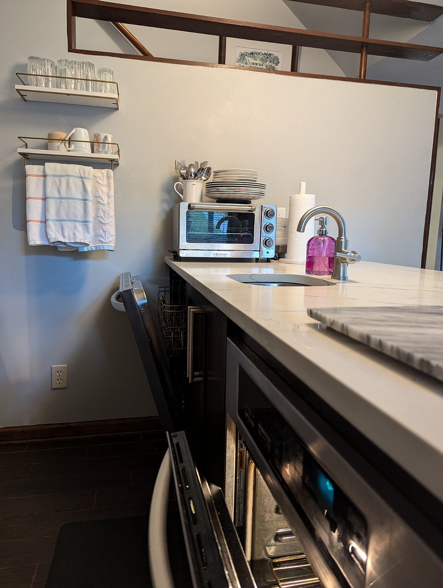 Small sink, full sized dishwasher and oven + counter top toaster