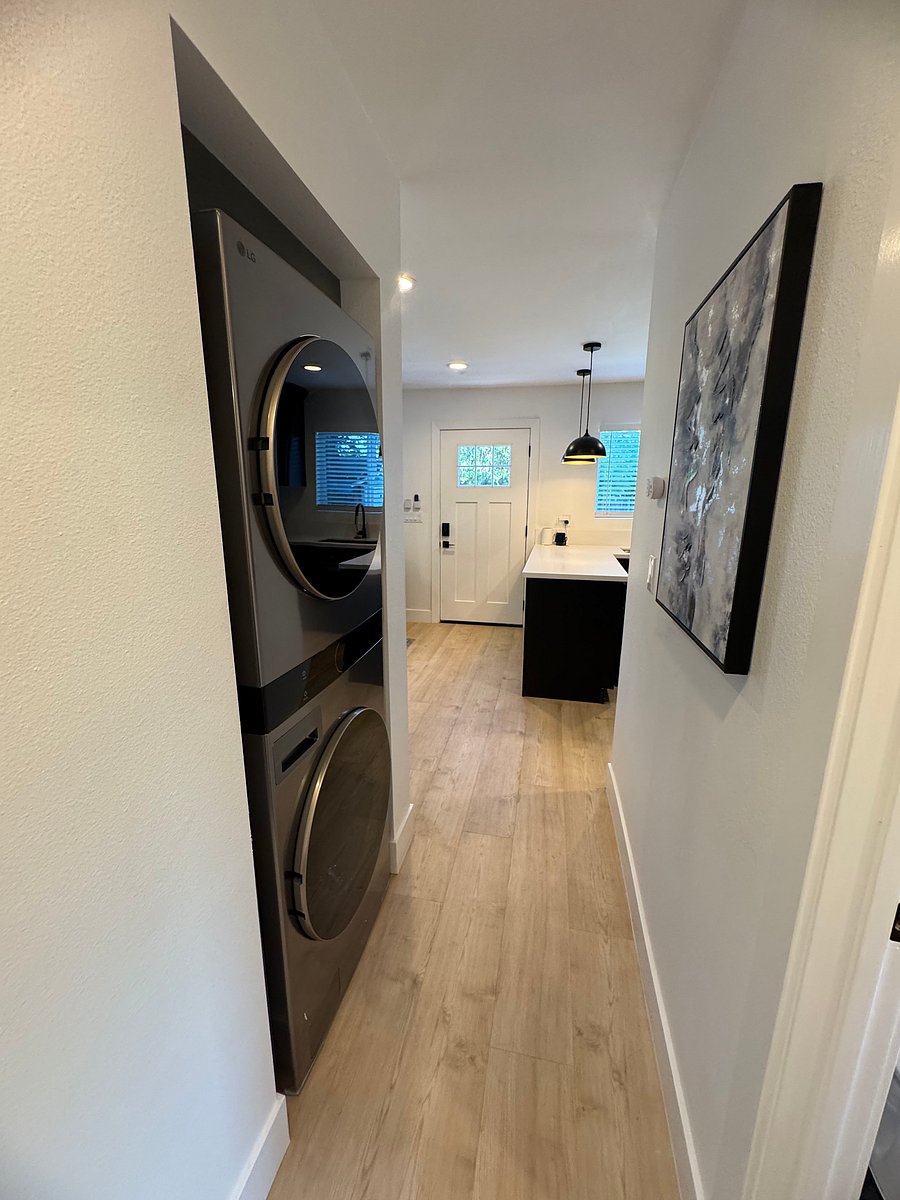 Furnished Finder property 712102_2 photo 12