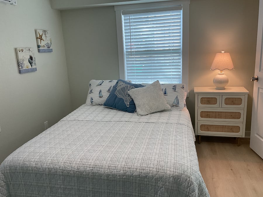 Queensize bed