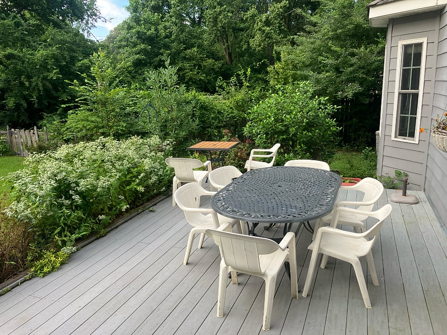 deck for dining
