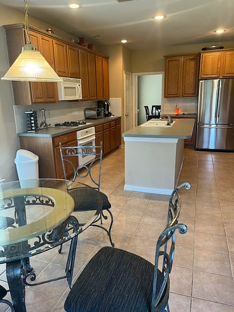 Furnished Finder property 712488_1 photo 4