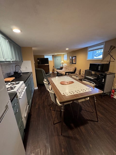 Furnished Finder property 712517_3 photo 10
