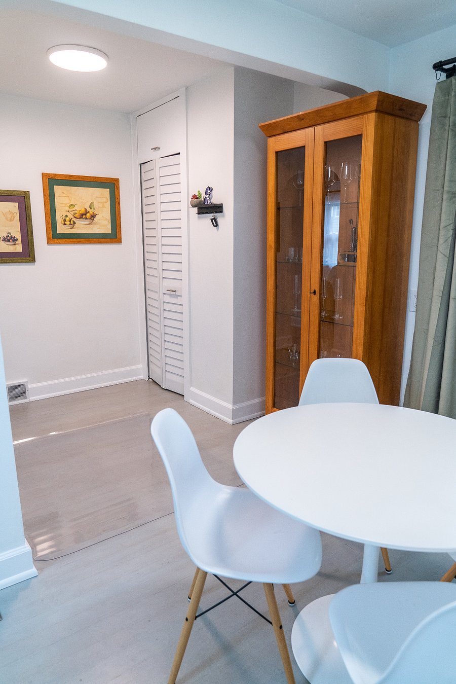Dinning Corner - Entry Area