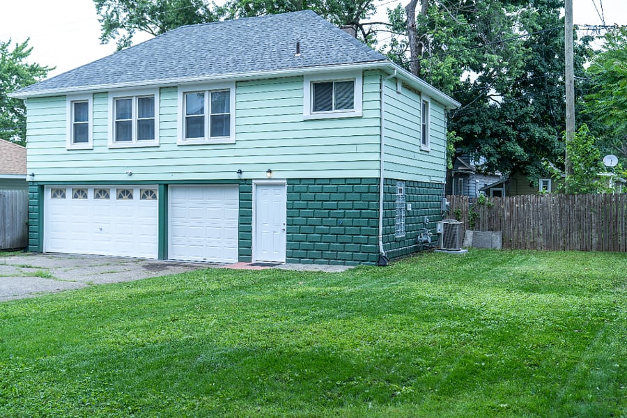 Exterior - Front/Right View