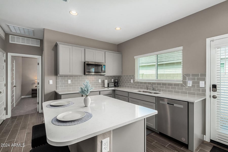 Furnished Finder property 712807_1 photo 4