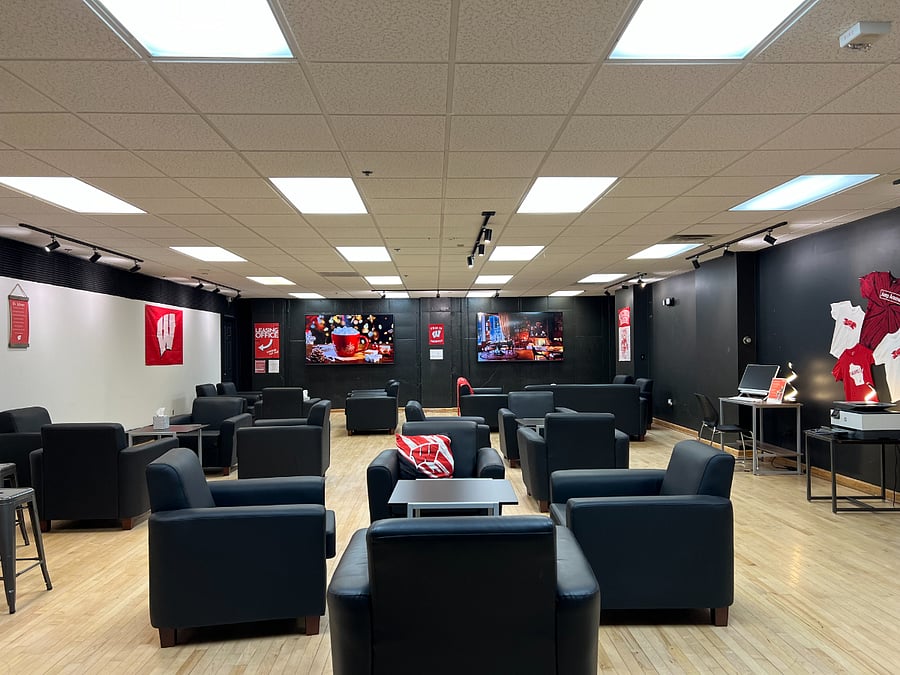 AmenitySuite--Lounge