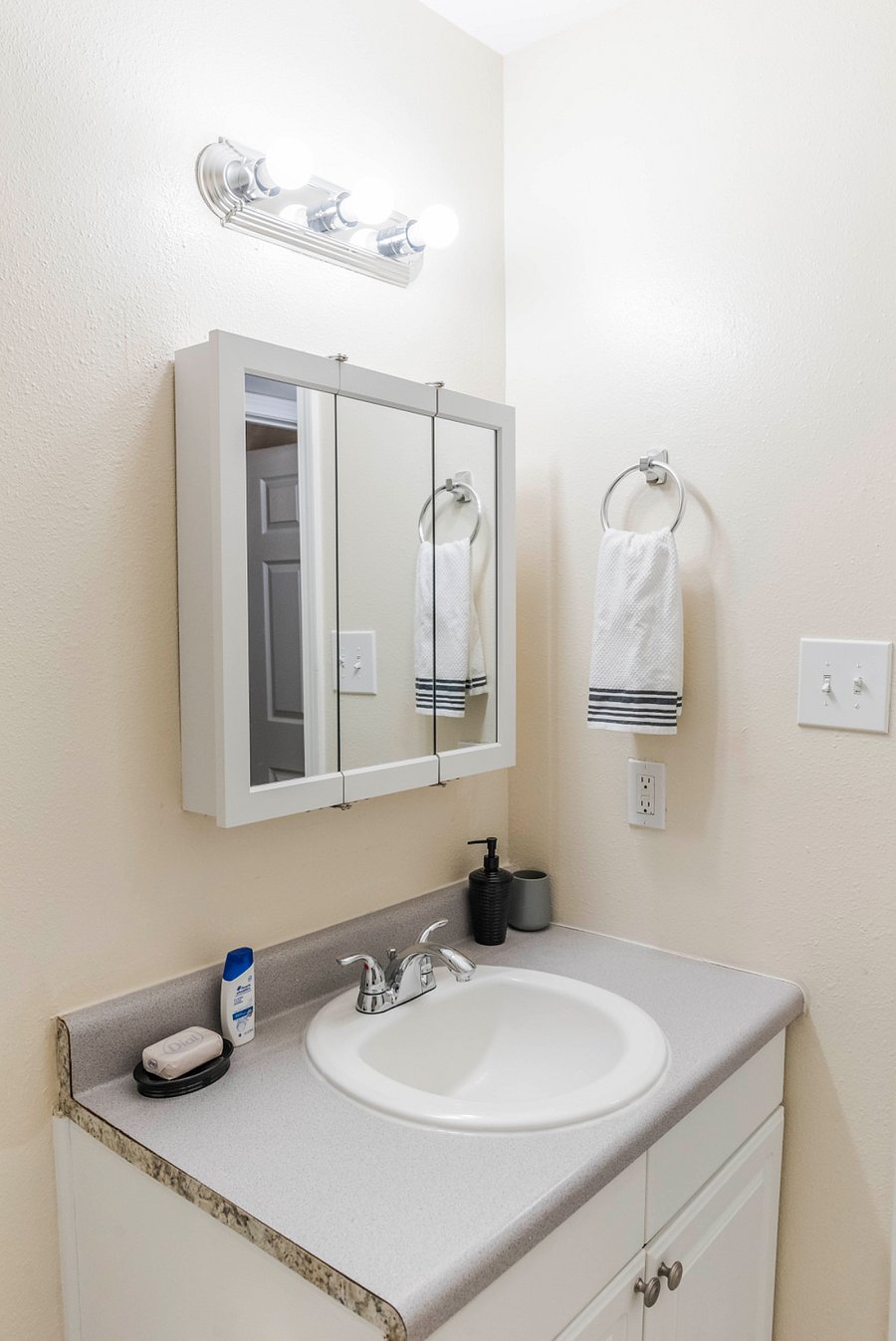 Furnished Finder property 712983_1 photo 37