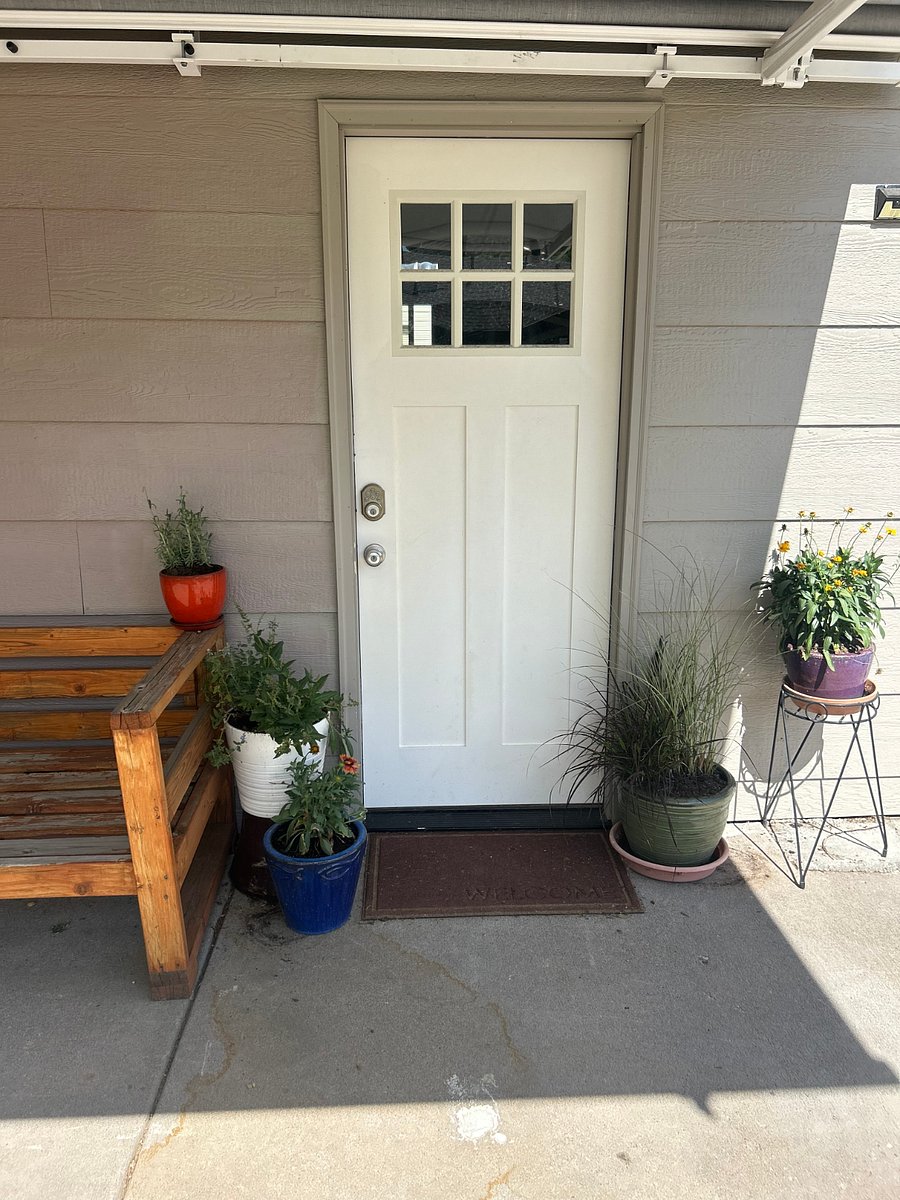 Furnished Finder property 713000_1 photo 1
