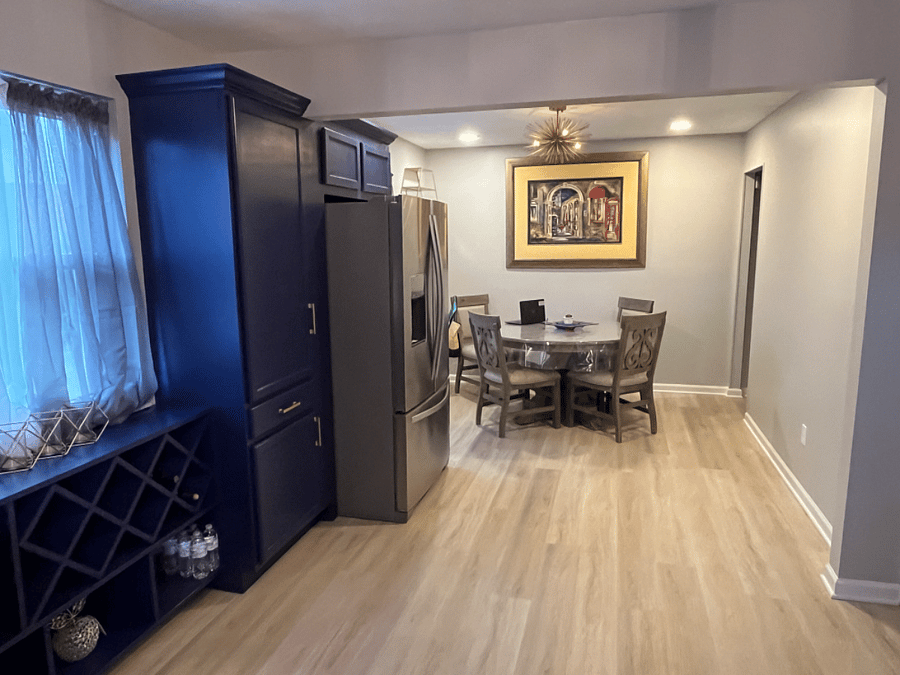 Eat in kitchen