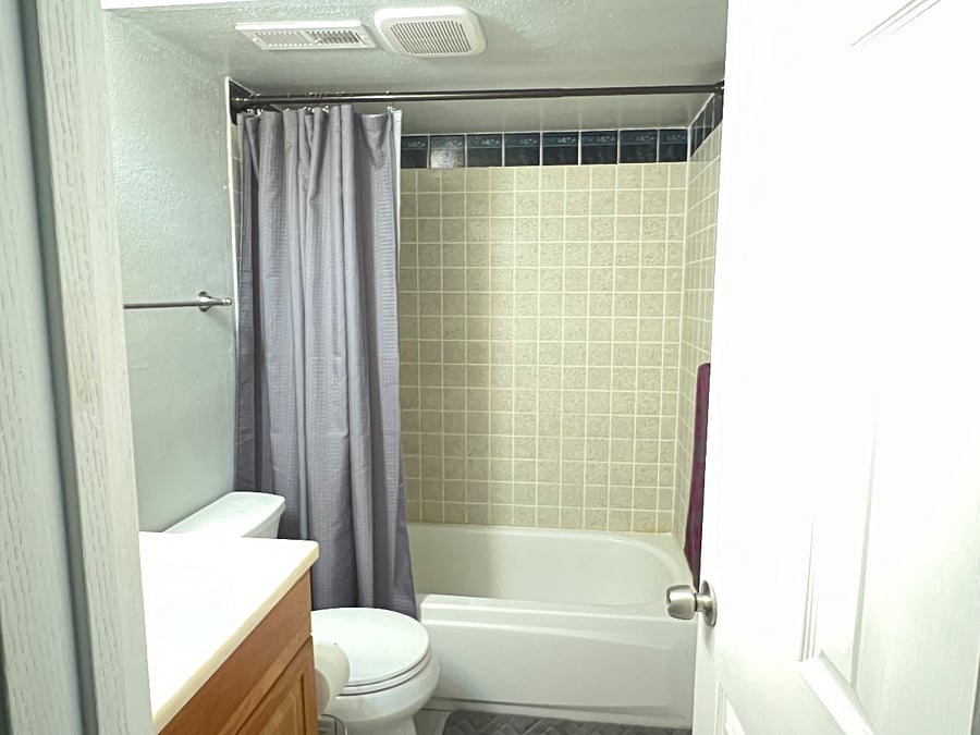 Shared full bathroom downstairs