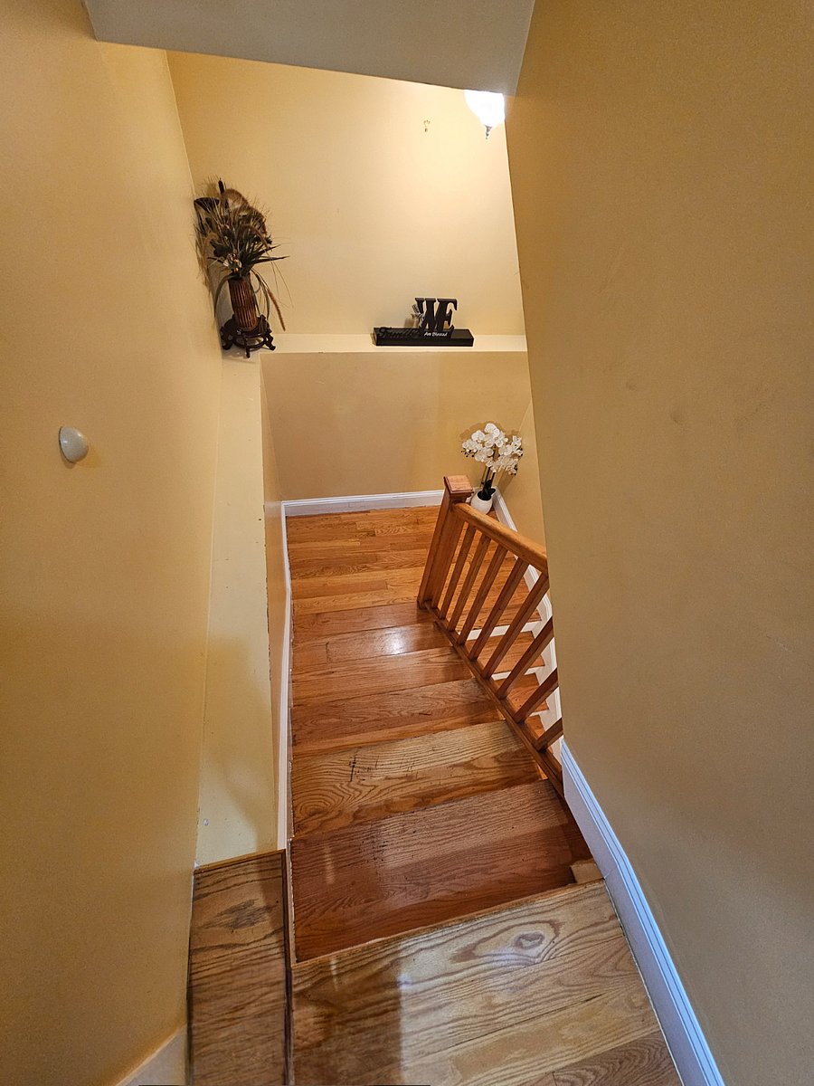 Stairs leading to lower level