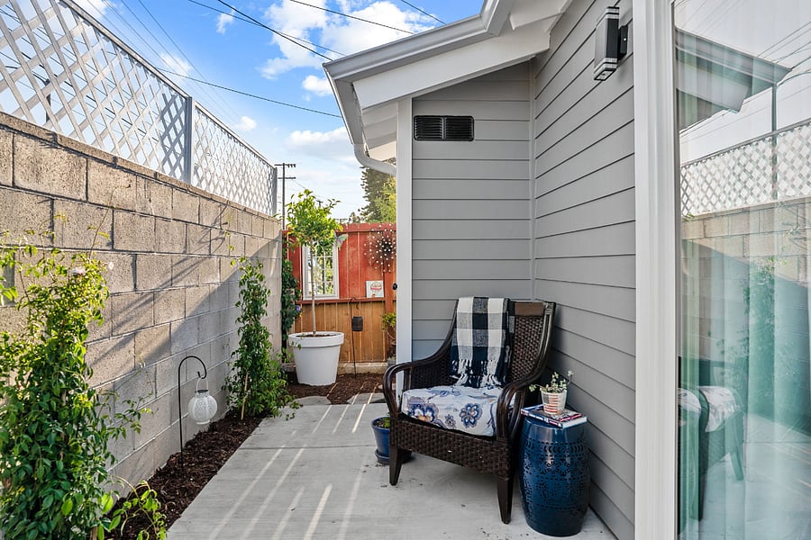 Private outdoor space behind unit