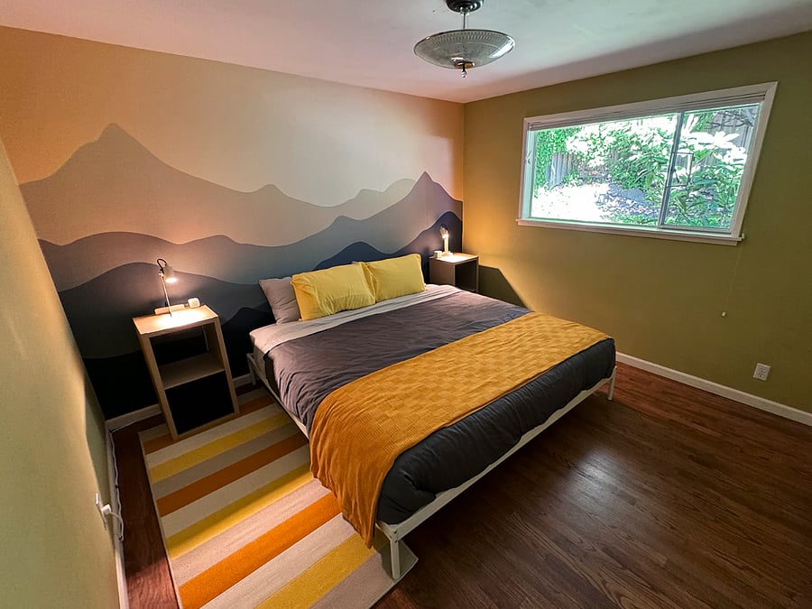 Bedroom 1 - king bed