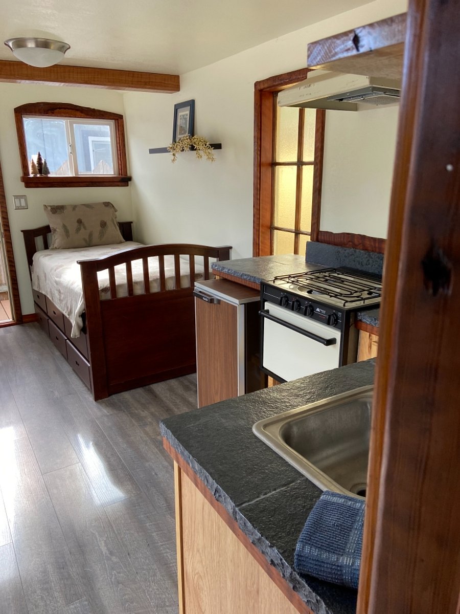 Furnished Finder property 713596_1 photo 1