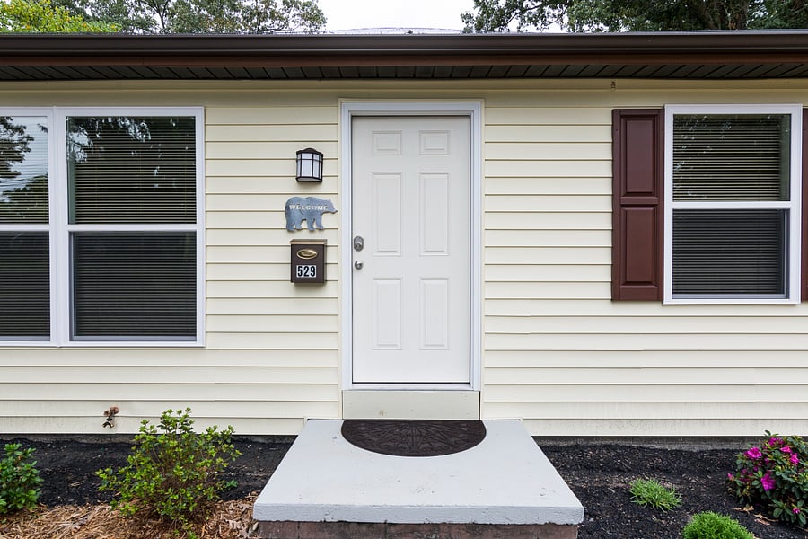Easy step into the house at front door.