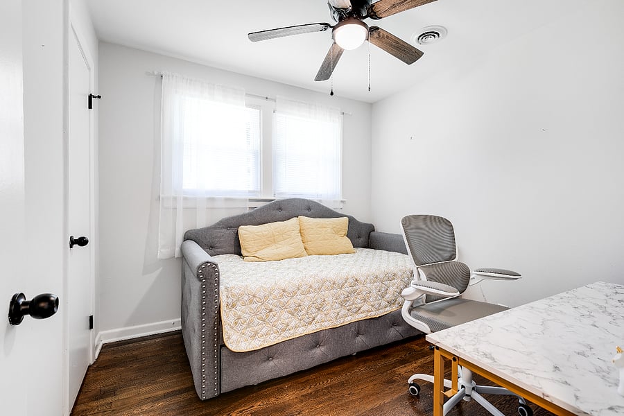 Daybed trundle with 2 twin beds