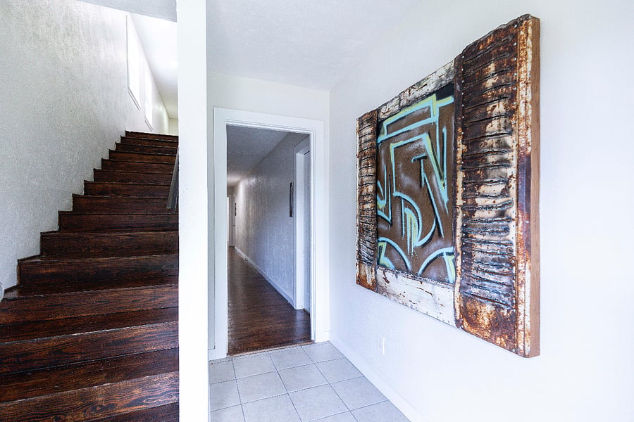 Private entrance to apartment complex (four-plex)