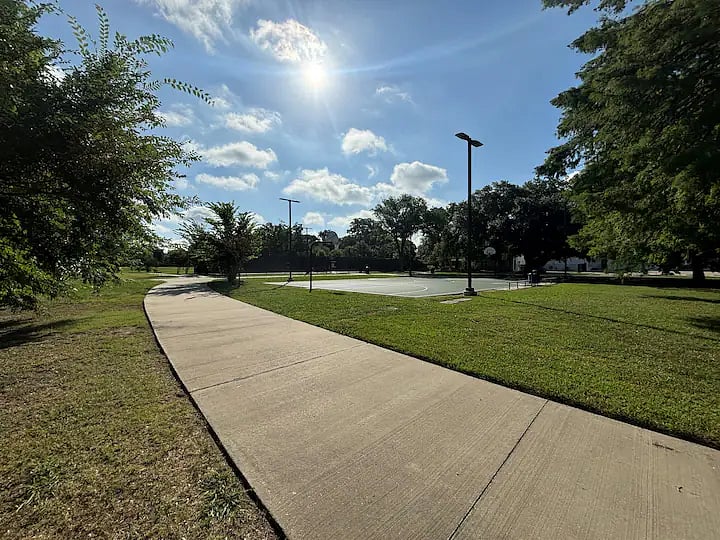 Buckner Park - Basketball court