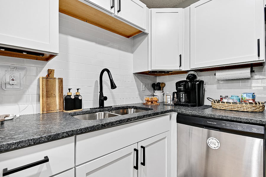 Furnished Finder property 713700_1 photo 12