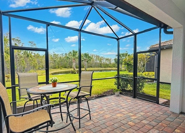 Lanai overlooking preserve & lake with pub table