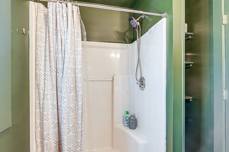 Full shower
