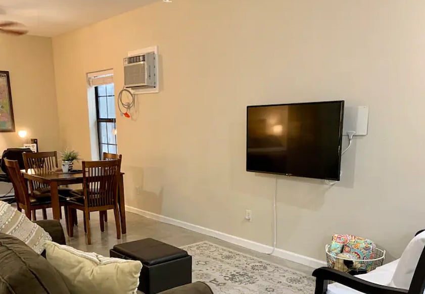 SMART TV has browser OS. Guests must sign-in to their own social media/streaming provider accounts. There is no cable TV. Connection to an overtheair antenna delivers a crisp, reliable stream of free broadcast content, giving you access to lots of channels for easy, flexible viewing.
