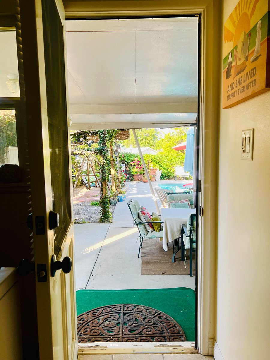Backyard private entry