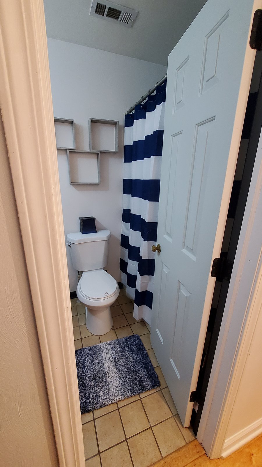 Main bathroom