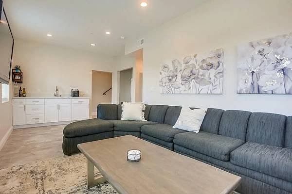 Furnished Finder property 713823_2 photo 5