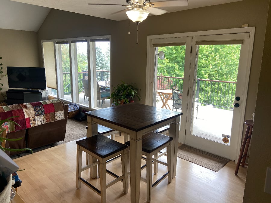 Kitchen Table
Main Floor