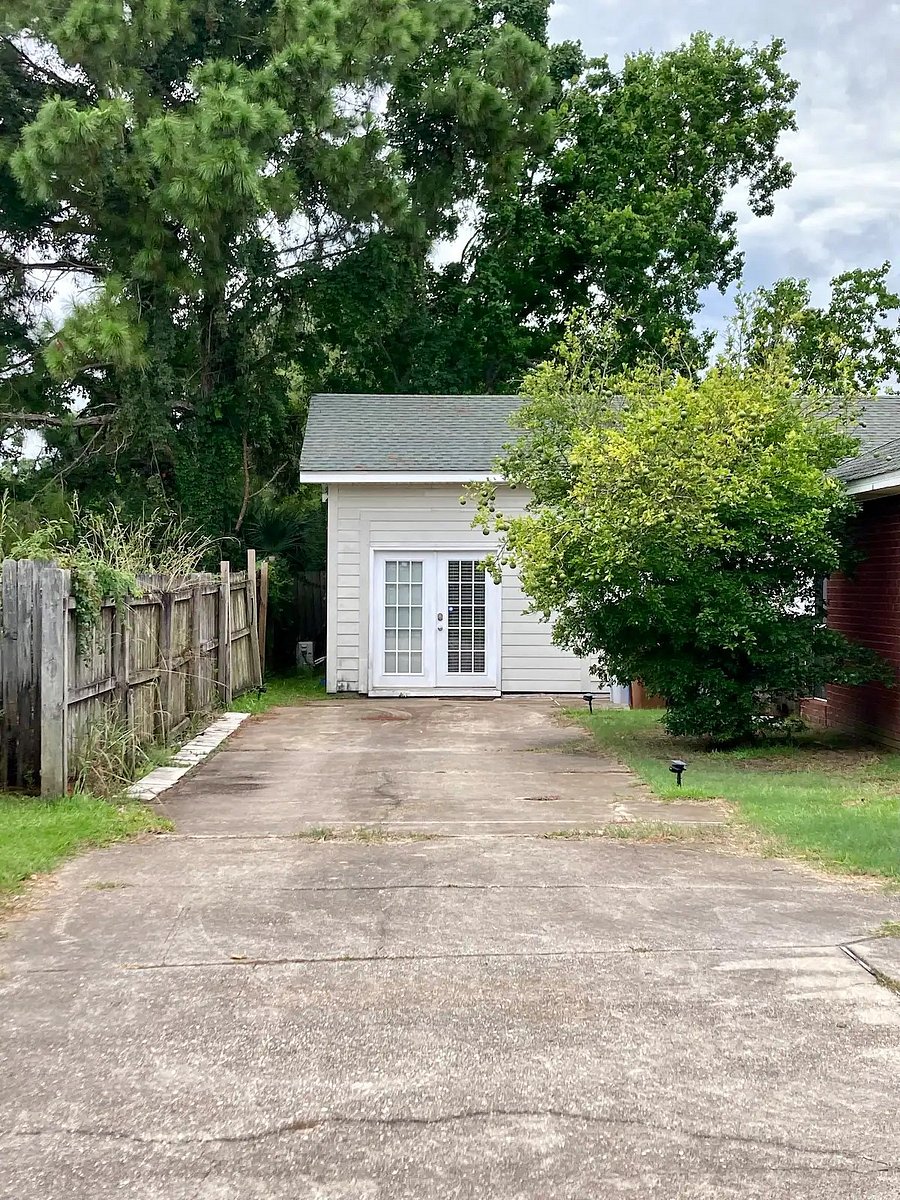 Guest House Entrance