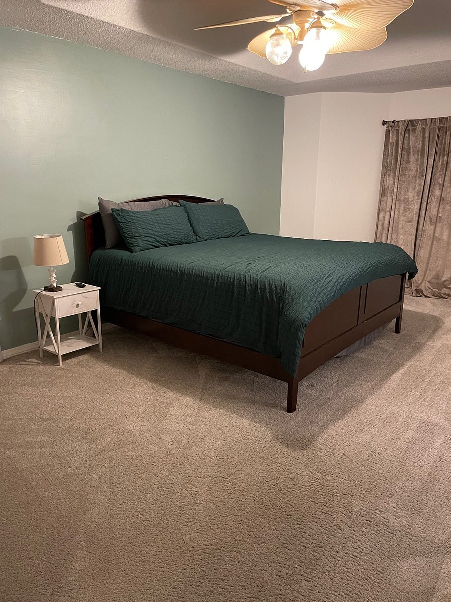 Main House - Master Bedroom