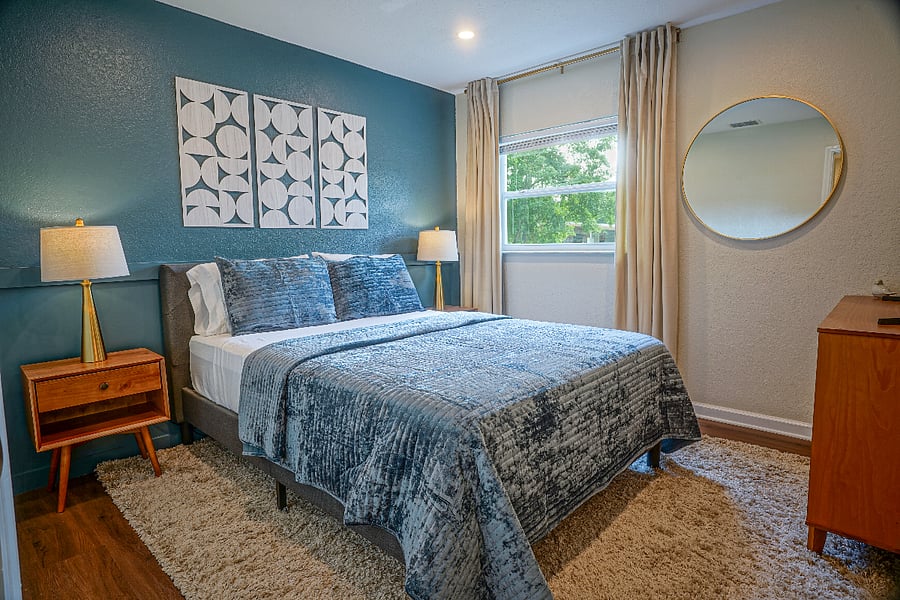 Bedroom no. 1
Furnished with a queen-size bed, night stands, closet, dresser, high-quality linens, blackout curtains, and a smart TV.