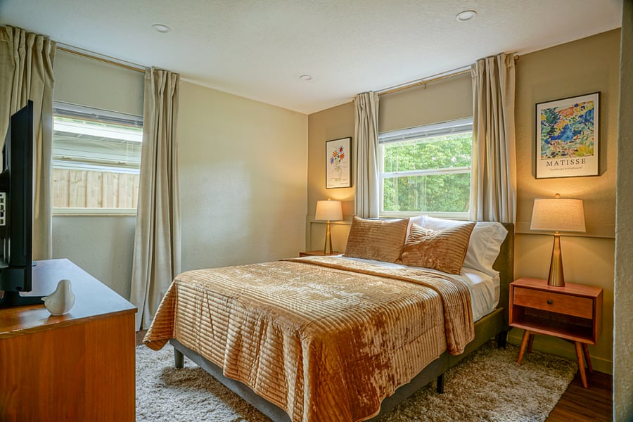 Bedroom no. 2 
Furnished with a queen-size bed, night stands, closet, dresser, high-quality linens, blackout curtains, and a smart TV.