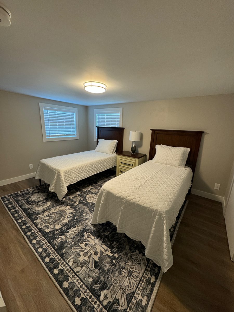 Bedroom 3 with two twins