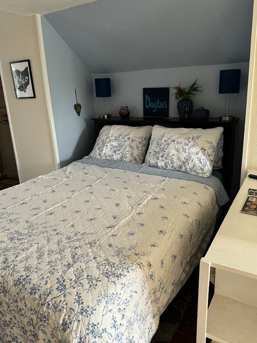 Comfortable queen bed