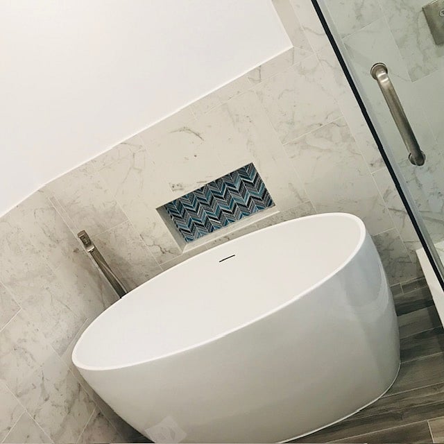 Master bathroom soaking tub