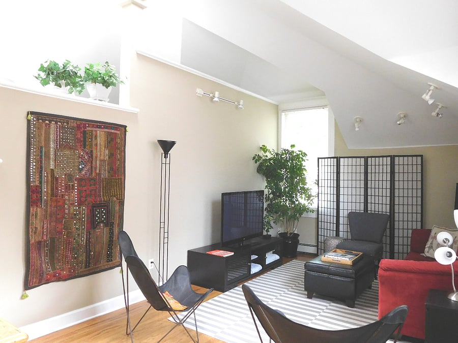 Flat screen TV with many streaming channels, easily viewed by seating
