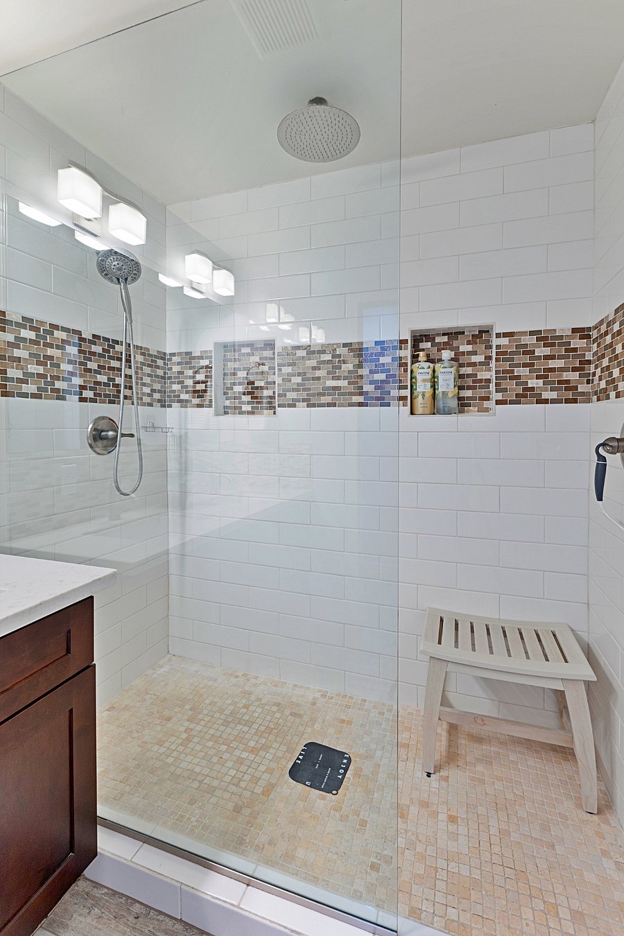 Furnished Finder property 715010_1 photo 19