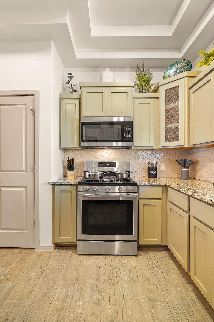 Furnished Finder property 715073_1 photo 11