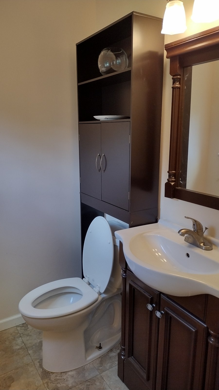 Additional Bathroom off Master Bedroom