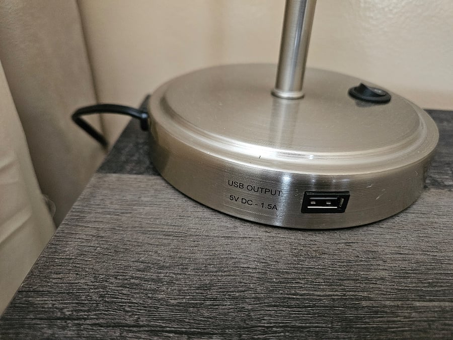 USB outlet on bedside lamps
